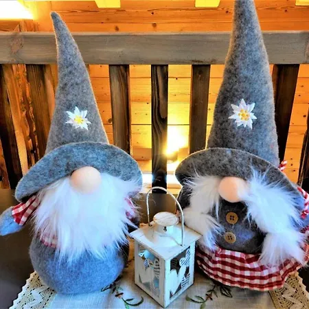 Mountain Scoiattolo By Chalet *