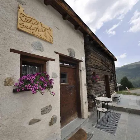 Chalet Mountain Scoiattolo By *
